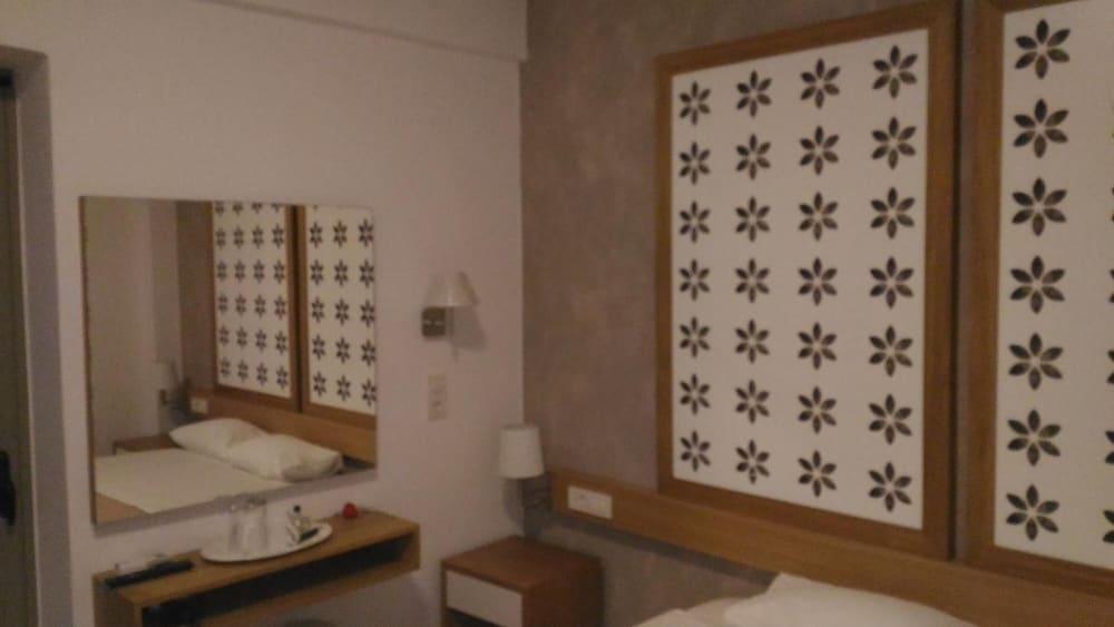 Hotel Aghas Paleochora 외부 사진